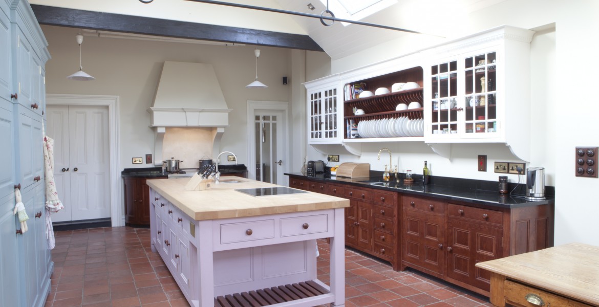 Beautiful Kitchens from Handcrafted hardwood.