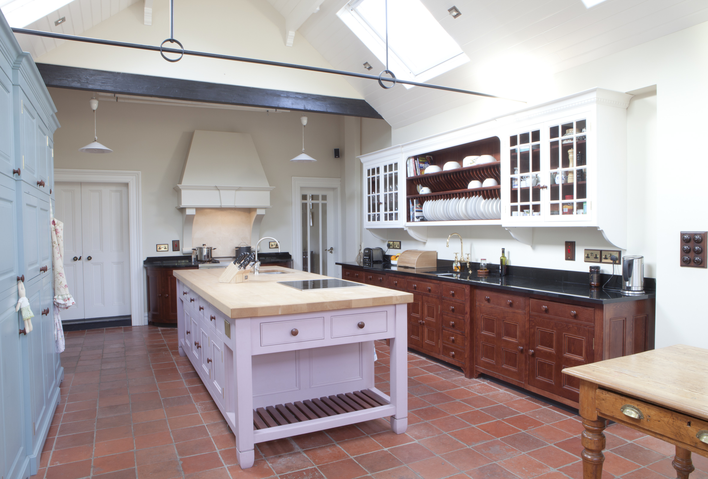 Solid wood kitchen with contrasting colours